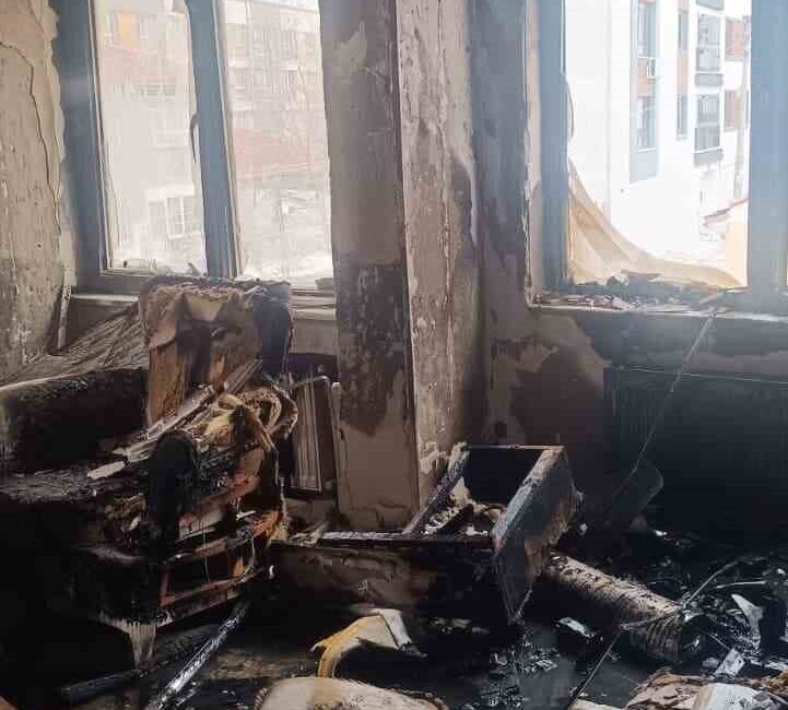 Eskişehir’de bir evde çıkan yangın nedeniyle dumandan etkilenen 3 kişi,