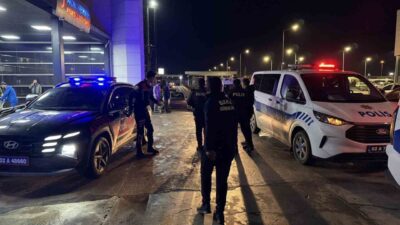 Adıyaman şehrinde meydana gelen trafik kazasının ardından hastanede tedavi gören