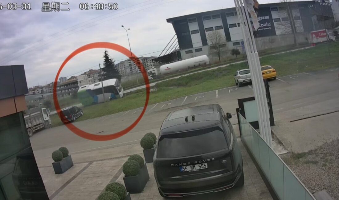 Samsun’da, İstanbul’dan robot yarışmasından dönen Ünye Fen Lisesi öğrencilerini taşıyan