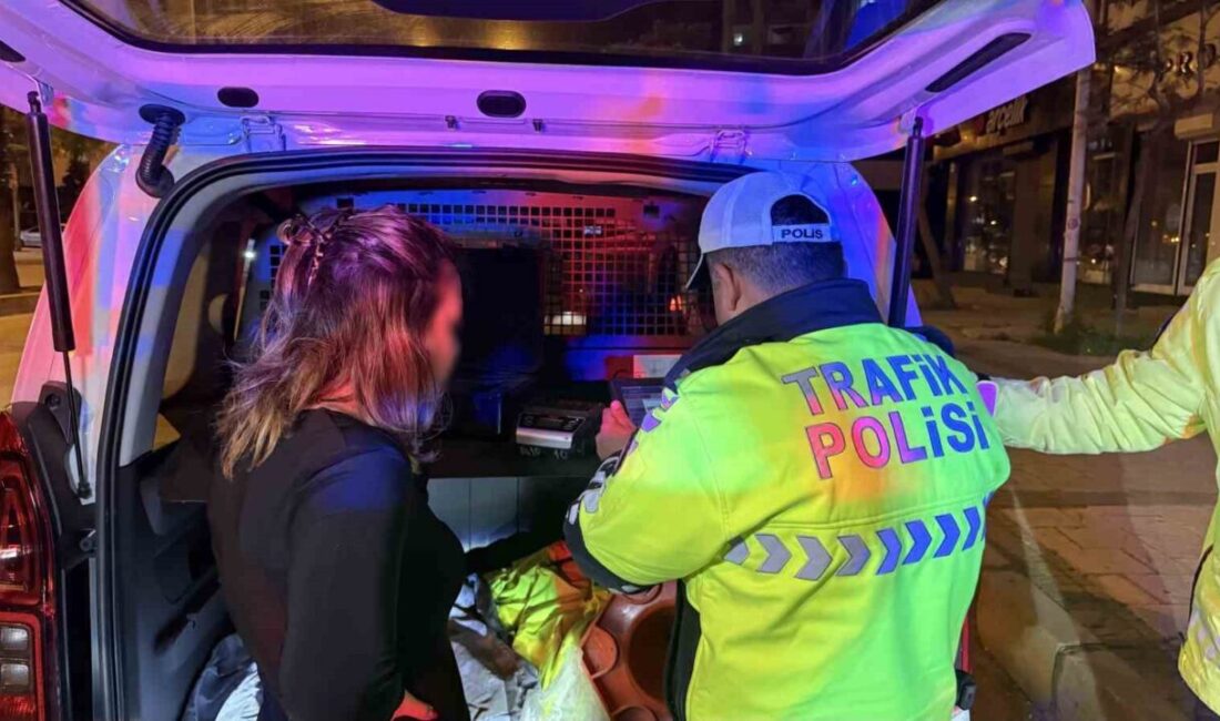 Adana’da trafik polislerinin düzenlediği alkol denetiminde, yasal sınırın üzerinde alkollü