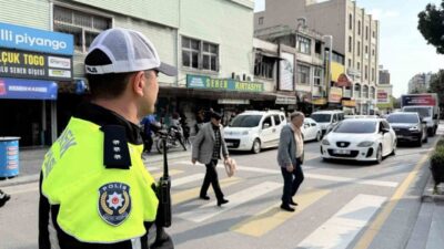 Tarsus ilçesinde trafik ekipleri tarafından gerçekleştirilen yaya önceliği denetiminde 17