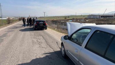 Bilecik’in Bozüyük ilçesine bağlı Dodurga beldesinde meydana gelen trafik kazasında