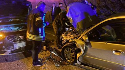 Kocaeli’nin Başiskele ilçesinde meydana gelen trafik kazasında, yere dökülen bir
