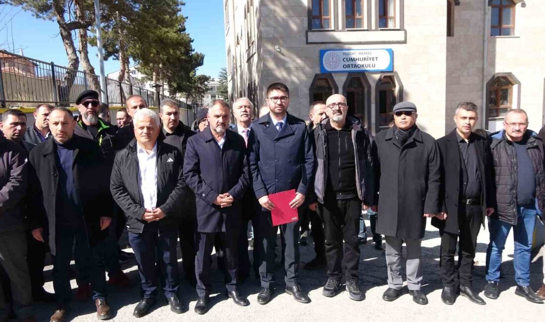 Yozgat Cumhuriyet Ortaokulu’nda öğrenci yakını tarafından darp edilen Okul Müdürü