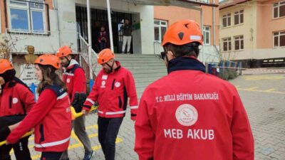 Milli Eğitim Bakanlığı Arama Kurtarma Birimi (MEB AKUB) tarafından koordine