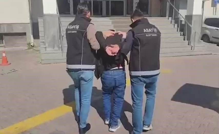 Kayseri’de polis ekipleri tarafından gerçekleştirilen operasyonda, kasten öldürme ve tehdit