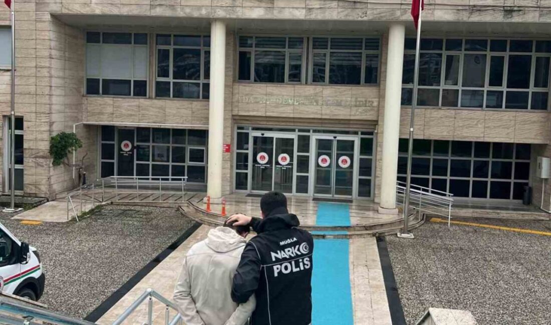 Muğla’nın Menteşe ilçesinde, Muğla Emniyet Müdürlüğü ekipleri tarafından aranan şahıslara