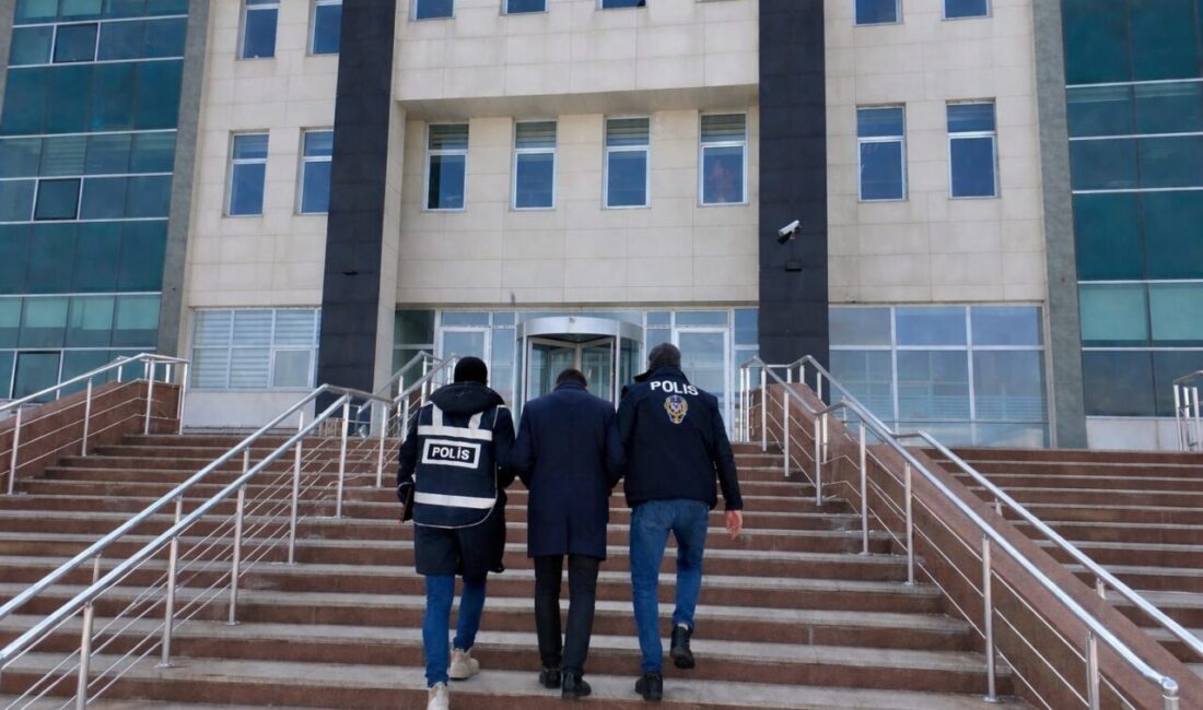 Kars İl Emniyet Müdürlüğü Asayiş Şube Müdürlüğü ekipleri, aranan kişilerin