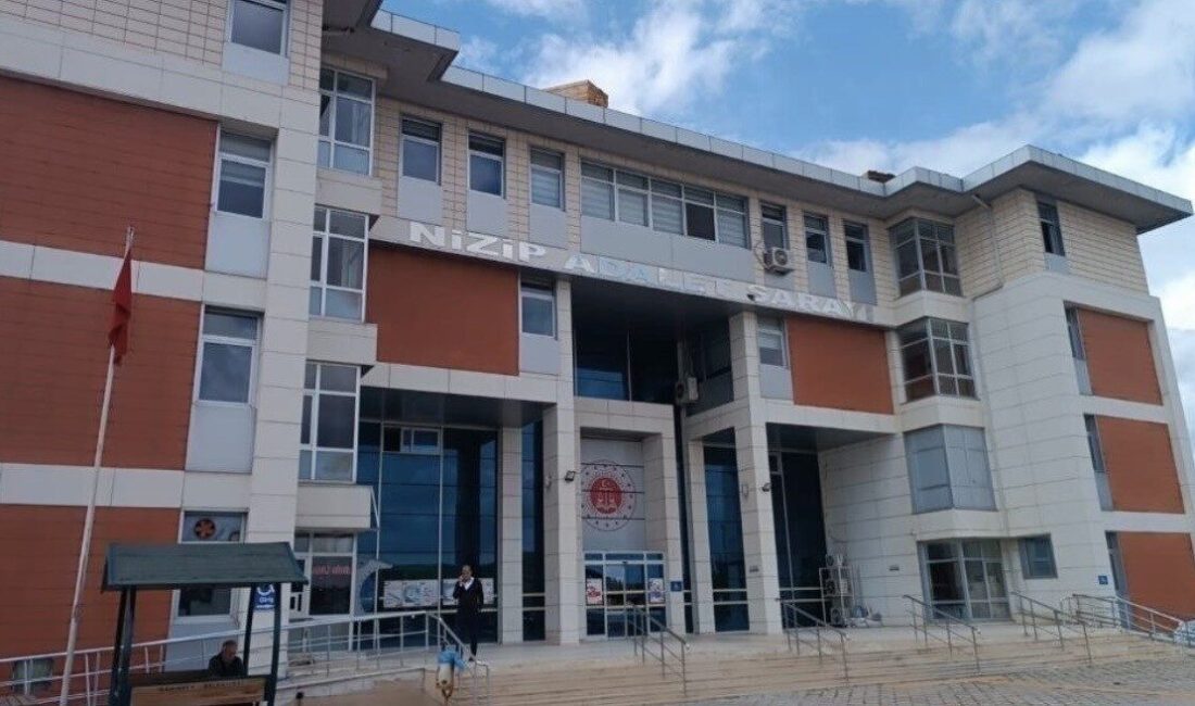 Nizip ilçesinde bir hademenin 6 yaşındaki bir çocuğu bıçaklamasıyla ilgili
