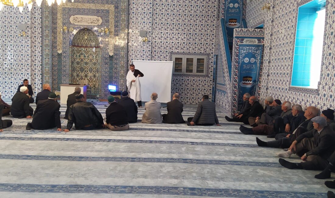 Yerköy İlçe Müftülüğü tarafından, kutsal topraklara gitmeye hazırlanan hacı adaylarına