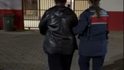 Kuşadası ilçesinde, 16 ayrı suç dosyasından aranan ve toplamda 73