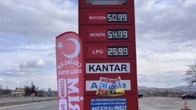Akaryakıt fiyatlarında indirim yapıldı. Çelikler Aycell Petrol tarafından yapılan duyuruya