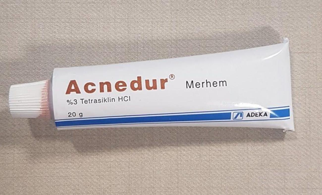 Acnedur merhem ne işe yarar ve cilde faydaları nelerdir? Acnedur merhem  kullanım rehberi - Güzellik Haberleri