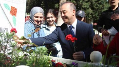 Adana’nın Sarıçam ilçesinde, polis teşkilatının kuruluşunun 181. yıl dönümü nedeniyle