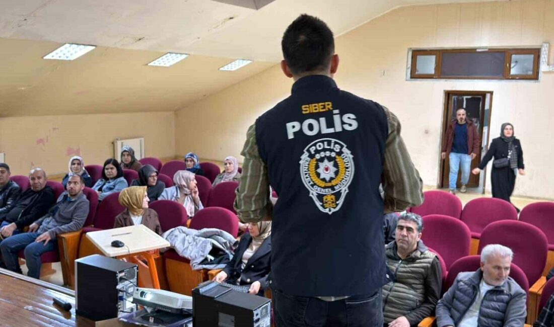 Ağrı İl Emniyet Müdürlüğü ekipleri, Alparslan Ortaokulu’nda öğrenim gören öğrenci