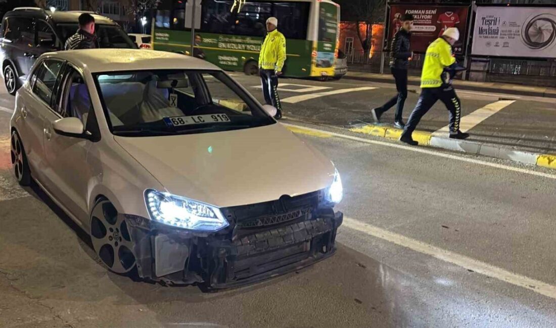 Aksaray’da trafik kurallarına yönelik denetimler yapan trafik ekipleri, helezon yayları
