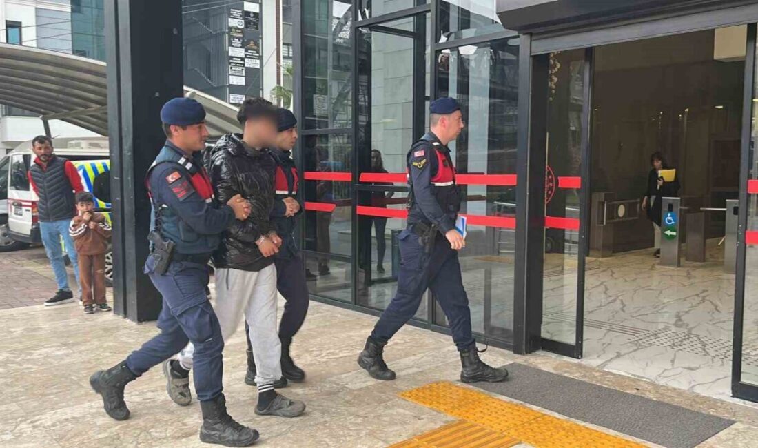 Alanya ilçesindeki okul saldırılarıyla ilişkilendirilen bir şüpheli, jandarma tarafından yakalanarak