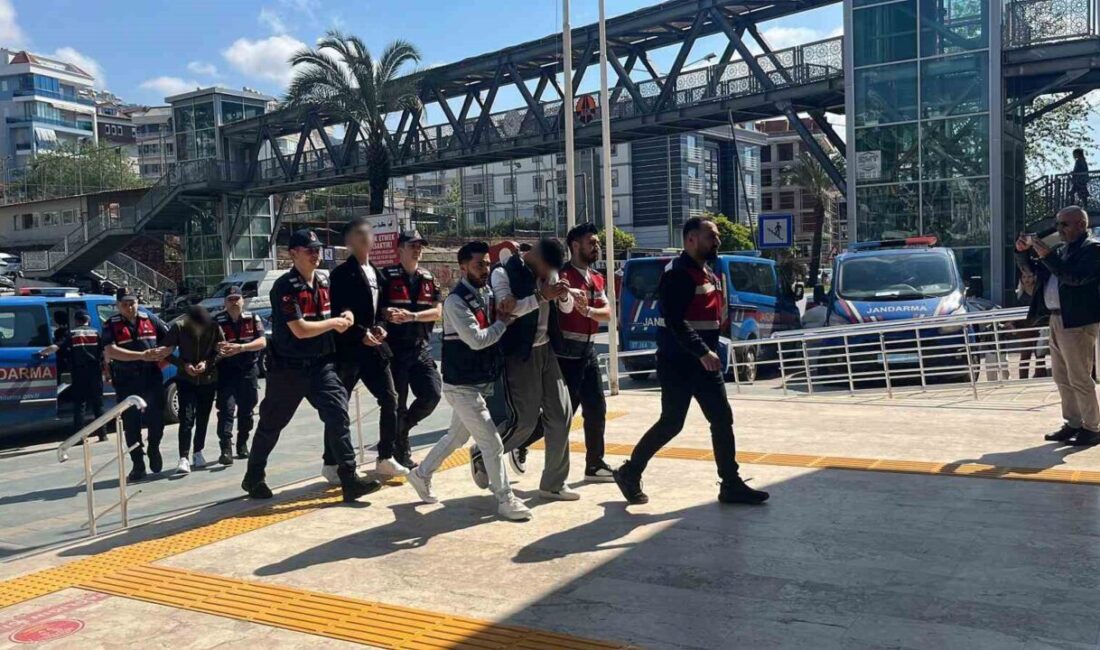 Alanya ilçesinde Jandarma ekipleri tarafından gerçekleştirilen uyuşturucu operasyonunda 3 şüpheli