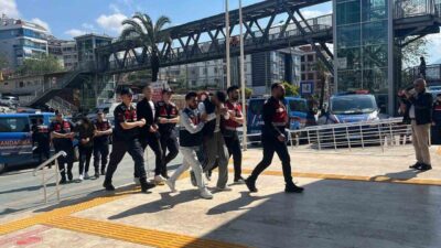 Alanya ilçesinde Jandarma ekipleri tarafından gerçekleştirilen uyuşturucu operasyonunda 3 şüpheli