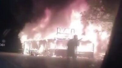 Amasya’nın Göllü Bağları Mahallesi civarında, yol kenarındaki bir manav tezgahı