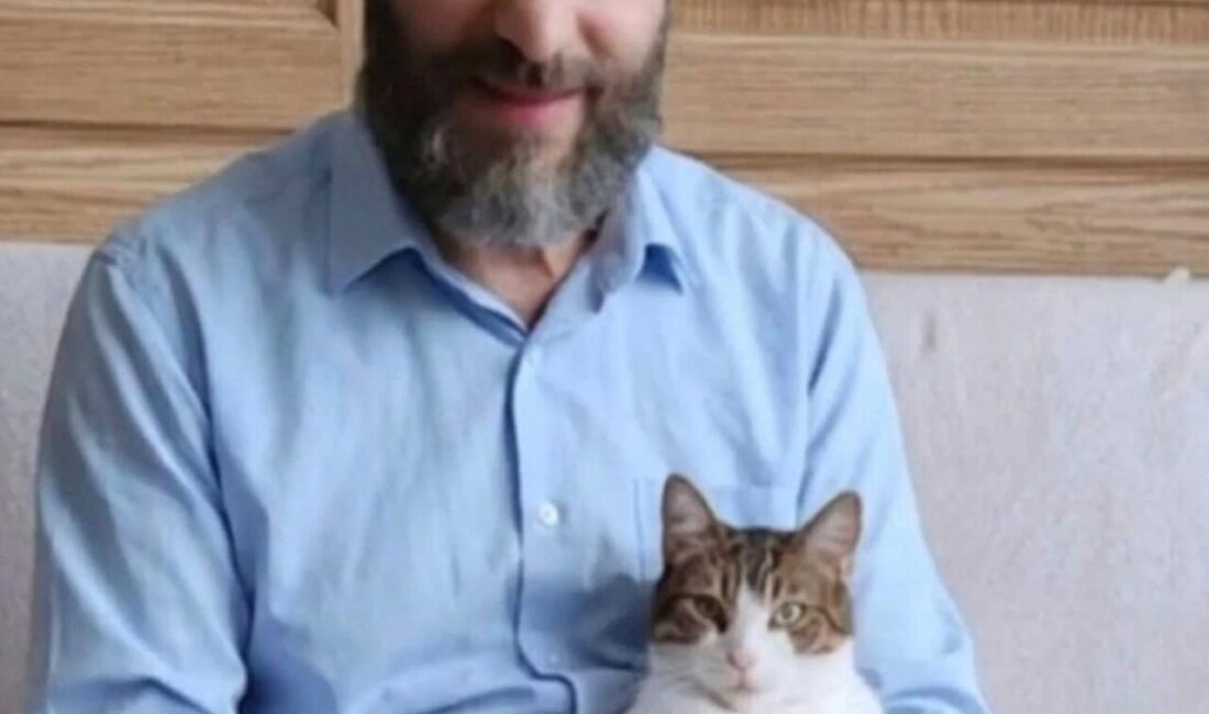 İstanbul’un Fatih ilçesinde motosiklet sürücüsü, bir ambulansla çarpışma sonucu hayatını