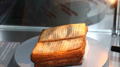 Ge’ez alfabesiyle yazılmış Amharca diline ait el yazması eserin, Etiyopya’ya