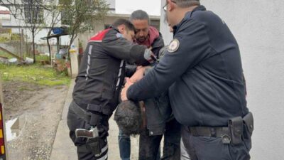 Samsun’da gerçekleşen bir operasyonda kaçmaya çalışan üç şüpheliden biri, vatandaşların