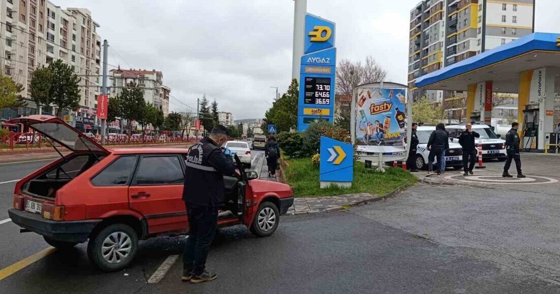 Ankara’da bir yabancı uyrukluya ait olan araç, polis ekiplerinin gerçekleştirdiği