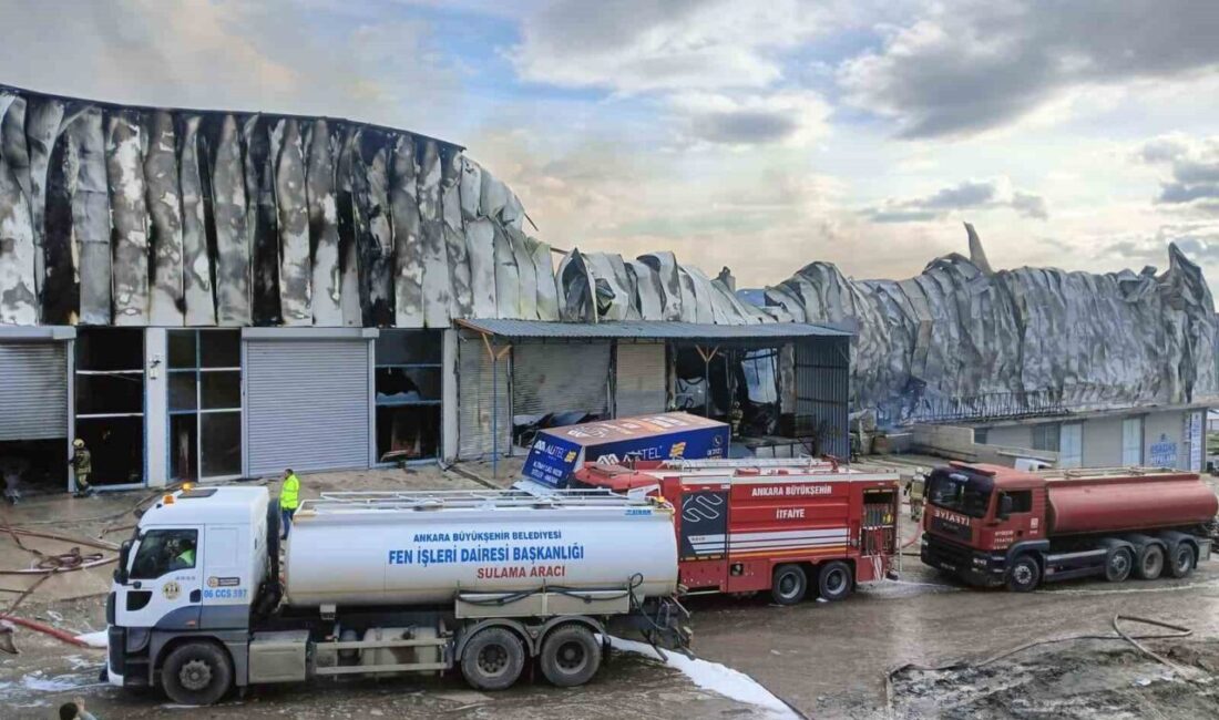 Ankara’nın Yenimahalle ilçesinde bulunan bir mobilya deposunda meydana gelen yangın,