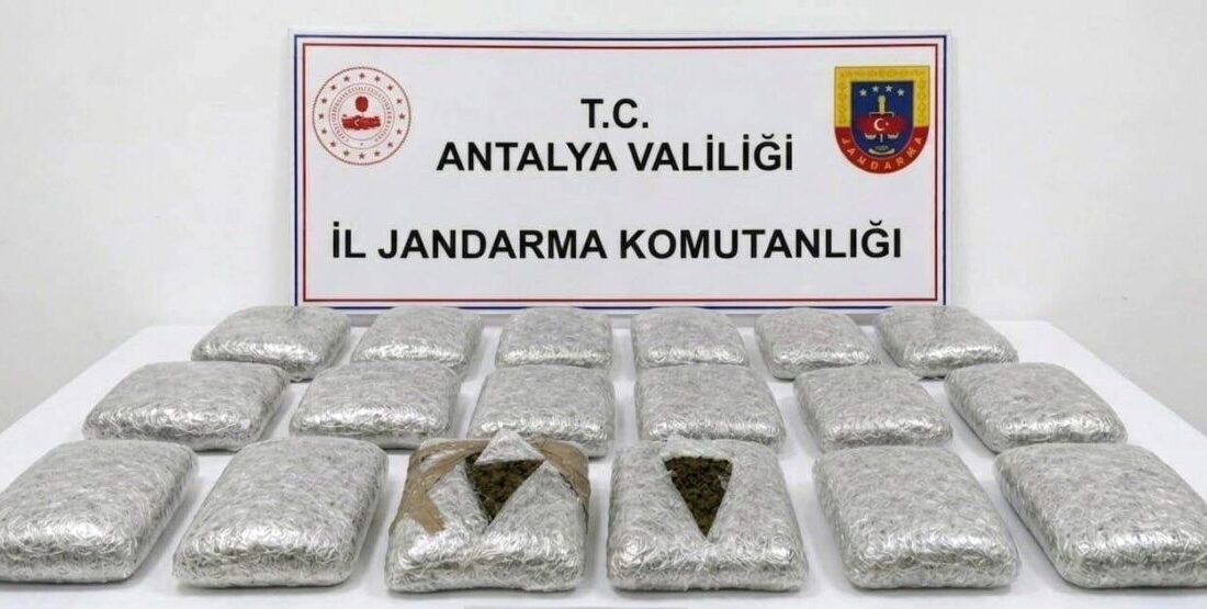 Antalya’nın Döşemealtı ilçesinde jandarma ekipleri tarafından gerçekleştirilen bir operasyonda bir