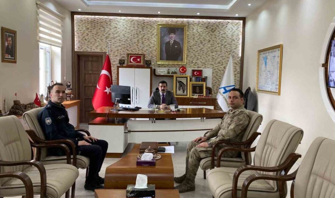 Arpaçay ilçesinde, Kaymakam Muhammed Burak Akköz başkanlığında güvenlik ve asayiş