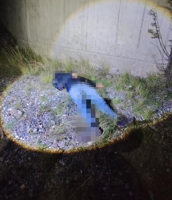 Artvin’de gece saatlerinde istinat duvarından düşen bir kişi hayatını kaybetti.