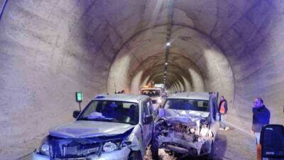 Artvin-Erzurum kara yolu üzerinde meydana gelen trafik kazasında, bir tüneldi