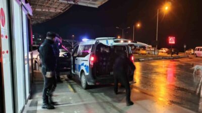 Bafra ilçesinde meydana gelen olayda 3 kişi yaralandı ve 2