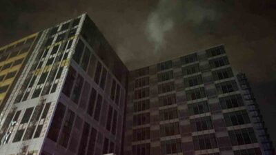 Bahçelievler’de, inşaat halindeki 12 katlı bir binada meydana gelen yangın,