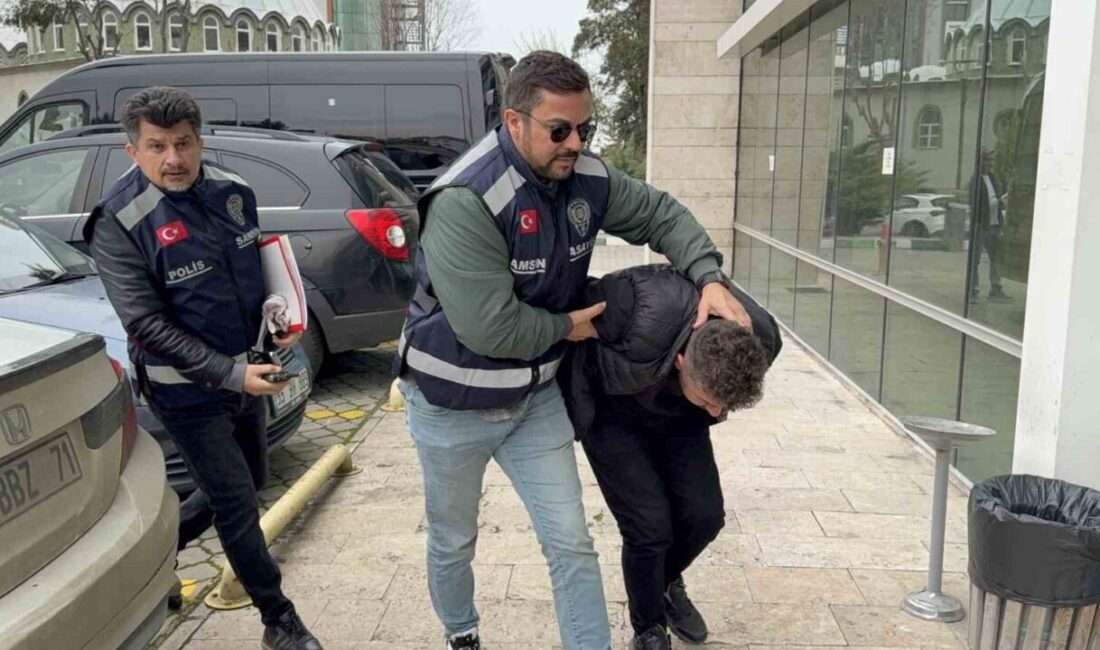 Samsun’un Atakum ilçesinde bir kadının boynundaki altın zinciri çalarak kaçan