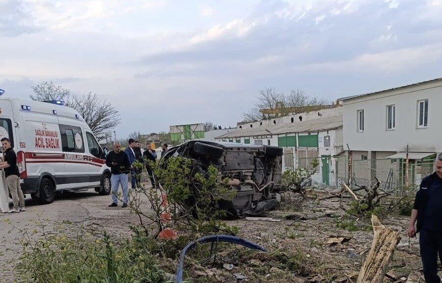 Bandırma ilçesinde meydana gelen trafik kazasında, adı belirtilmeyen bir sürücü