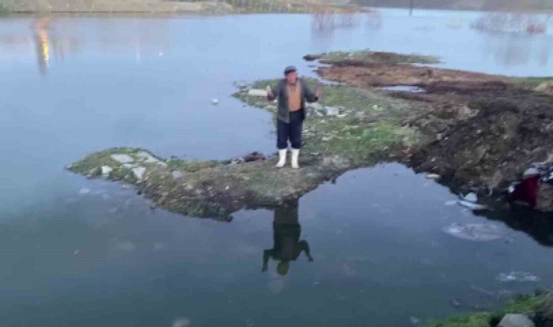 Sivas’ın Ulaş ilçesindeki Yapalı Barajı, karların erimesi sonucu taşarak köye