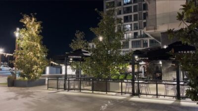 Başakşehir’de bir kafede oturan ve yüzü maskeli saldırganlar tarafından silahlı