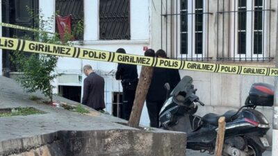 Beyoğlu ilçesinde, bir apartmanın giriş katında bir şahsın cansız bedeni