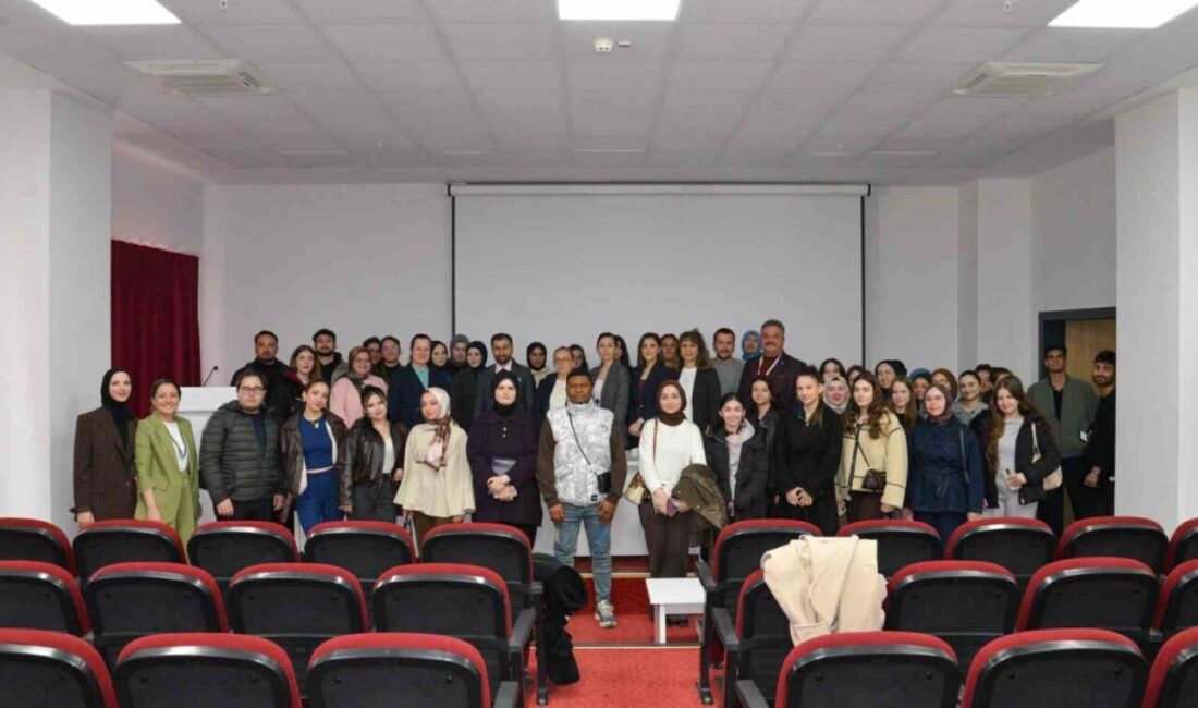 Bilecik Şeyh Edebali Üniversitesi’nin düzenlediği etkinlikte, Bilecik İl Sağlık Müdürü