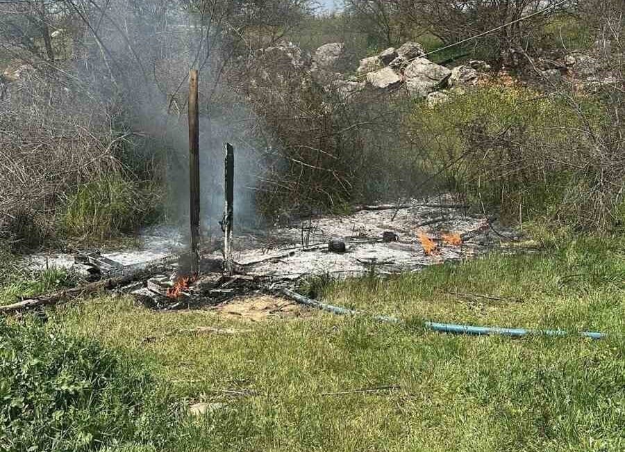 Söğüt ilçesindeki otluk alanda meydana gelen yangın kısa sürede kontrol