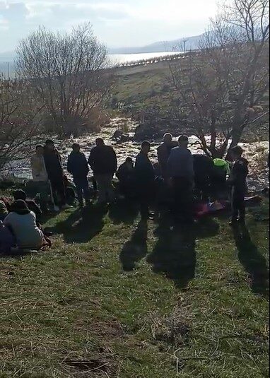 Ahlat ilçesine bağlı Gölgören köyünde, 8 yaşındaki bir çocuk dereye