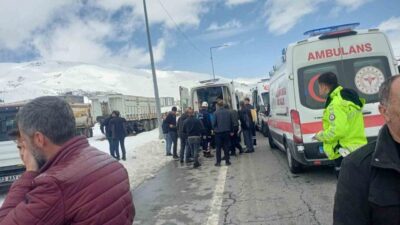 Bitlis’te meydana gelen iki ayrı trafik kazasında toplamda 12 kişi