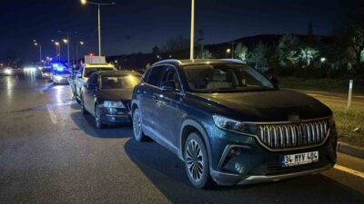 Bolu ilinde, D-100 karayolunda meydana gelen zincirleme trafik kazasında, bir