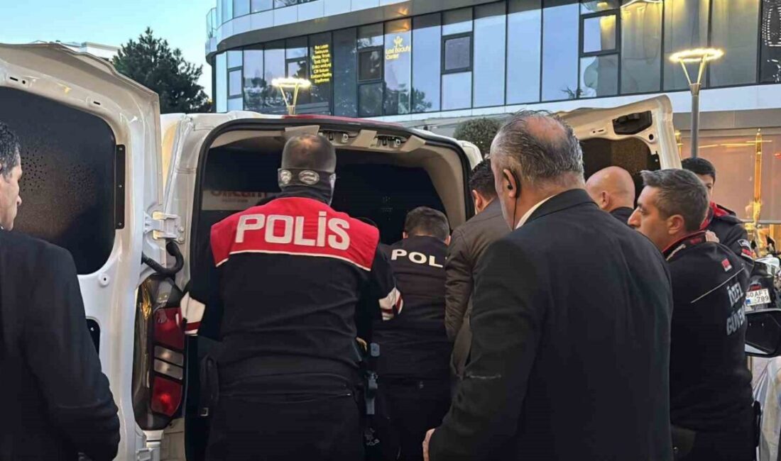 Bolu’da 14 Burda AVM’de yaşanan olayda, çevreye rahatsızlık veren bir