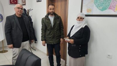 Muş’un Bulanık ilçesinde yaşayan Mehmet Güneş, kaybettiği çantayı içinde para,