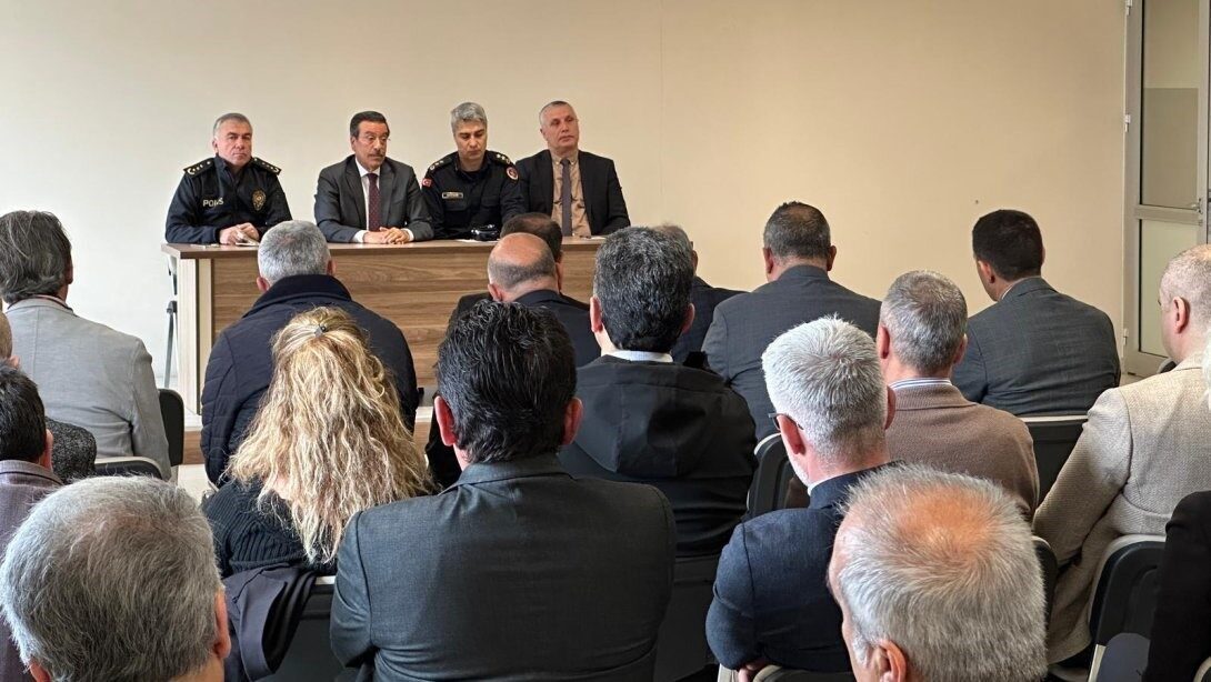 Burhaniye ilçesinde son günlerde yaşanan endişe verici olaylar, yetkilileri harekete