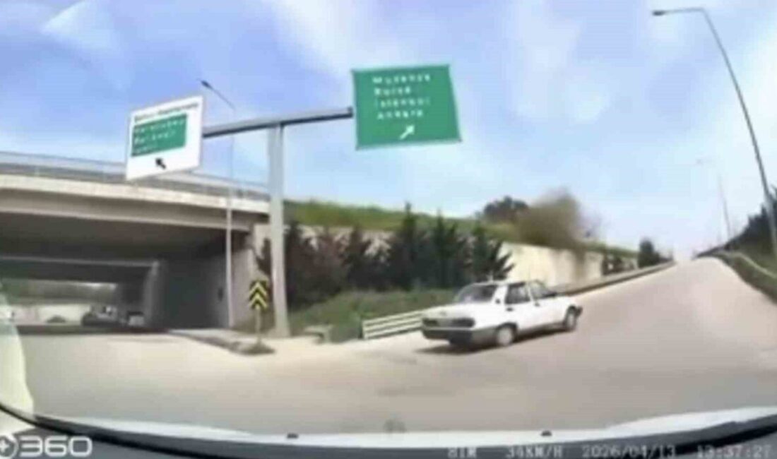Bir sürücü, Bursa Şehir Hastanesi Otoban Bağlantı Kavşağı’nda seyir halindeyken