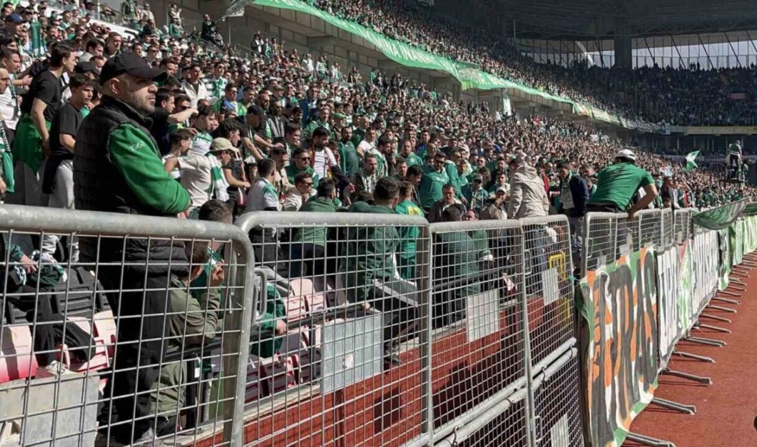 Eskişehir’de gerçekleşen Ankara Demirspor-Bursaspor maçında tansiyon yüksekti ve yeşil beyazlı